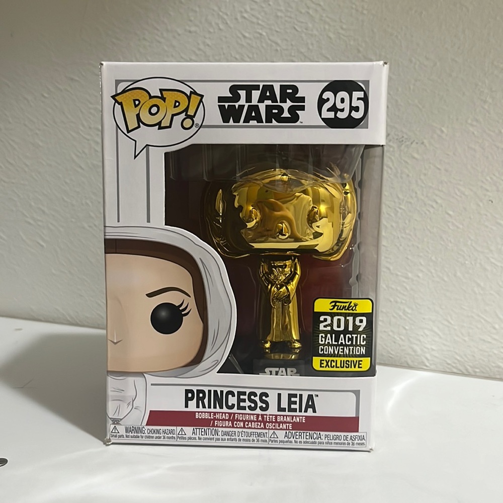 Golden Princess Leia Star Wars funko pop 2019 galactic con exclusive